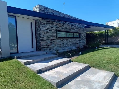Casa en barrio lomas de russell