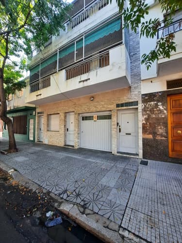 Tipo casa 5 amb 3 bnos quincho 2 terrazas cochera sin expensas