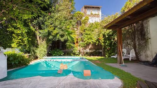 Venta de casa de 4 dormitorios con pileta cochera y jardin en rosario ov lagos al 1300
