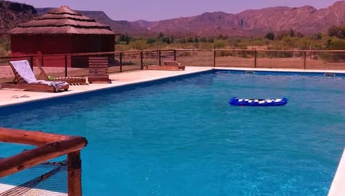 Complejo 10 cabanas pileta 19x7 mts deposito mas sala de maquinas valle grande san rafael mendoza