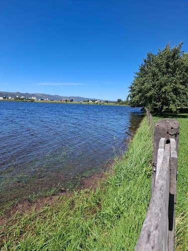 Venta de lote en potrero de garay con costa al lago